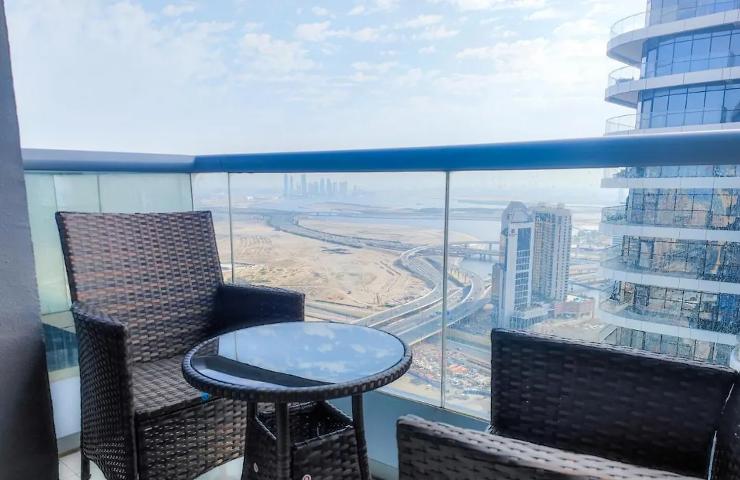 The Signature Vacation Homes In Downtown Dubai-1